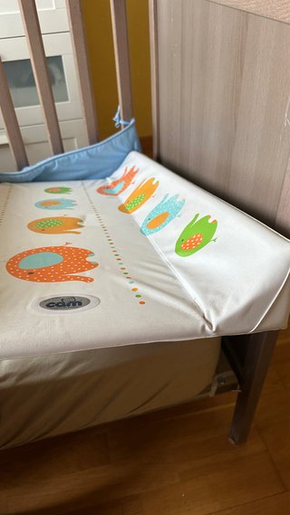 Cambiador para bebé con diseño de elefantes