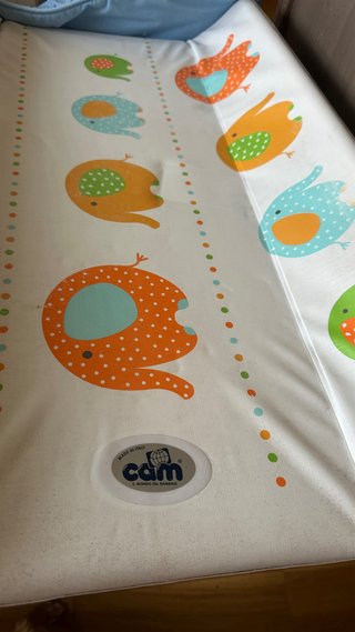 Cambiador para bebé con diseño de elefantes