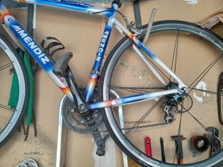 Bicicleta de carretera Mendiz