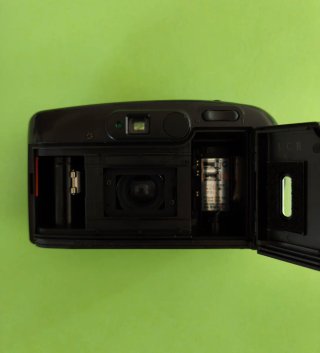 Cámara analógica Yashica Zoomate 70