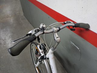 BICICLETA DE PASEO MARCA GIANT CASI NUEVA 28"