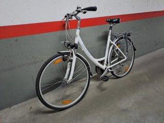 BICICLETA DE PASEO MARCA GIANT CASI NUEVA 28"