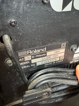 Roland Cube 15x amplificador de guitarra