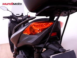 YAMAHA X-MAX 125
