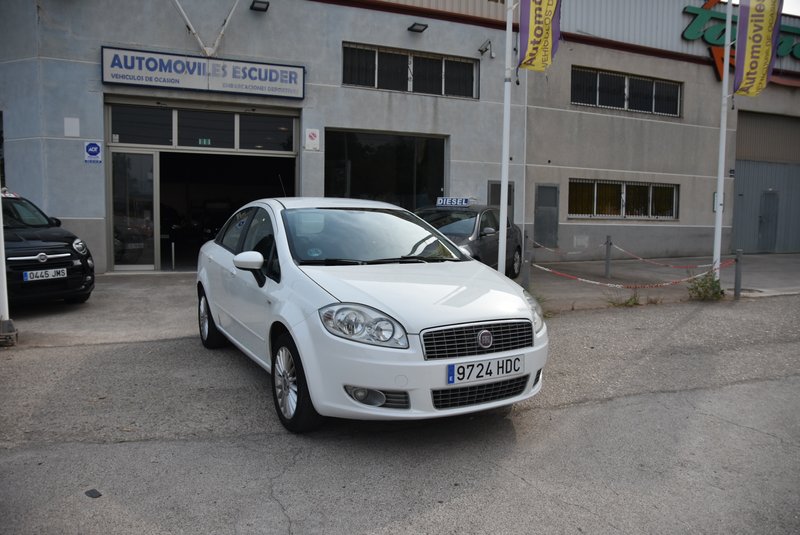 FIAT Linea 2011 - foto 1