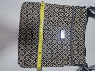 Bolso Tommy Hilfiger Beige y Negro