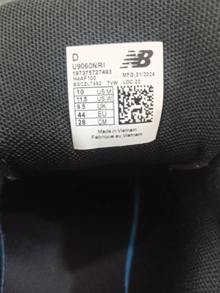 New Balance 9060 Total Black N.44