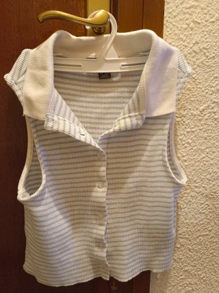 Crop top de rayas azul y blanco