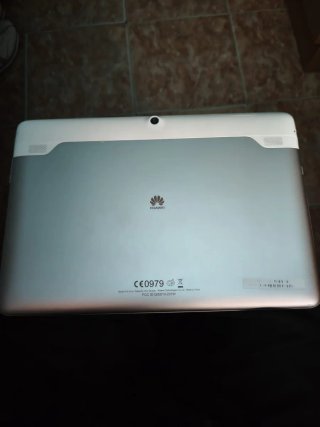 Tablet Huawei 10 con funda