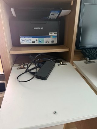 Kallax 12 cubos transformado en escritorio
