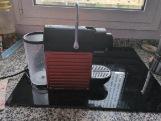 Cafetera Nespresso Pixie Roja