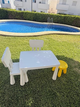 Mesa, 2 Sillas y Taburete Infantil MAMMUT