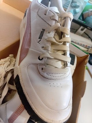 Zapatillas Puma Blancas y Rosas