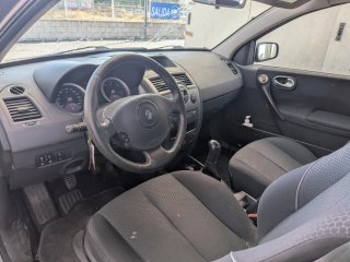 Renault Megane Sedan  2005