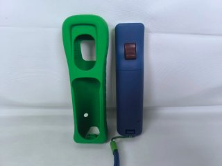 Mando Wii Luigi + Funda Silicona