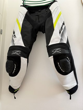 Mono 2 piezas Spyke Talla 52 NUEVO