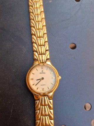Reloj Festina Dorado Mujer