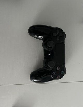 Consola PS4 + Mando