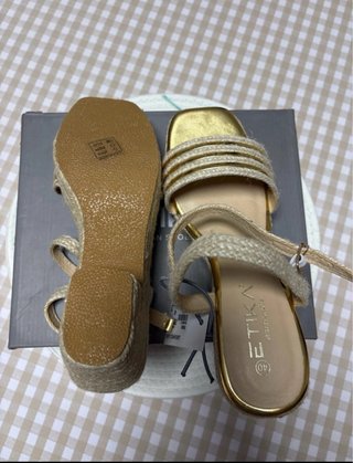 Sandalias Etika Rafia Doradas Talla 40