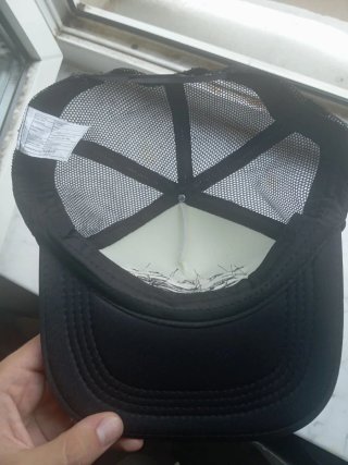 Cappellino trucker uomo nero e bianco