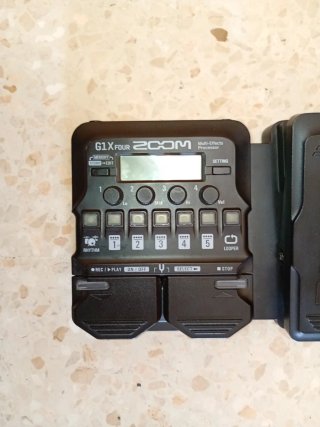 Pedalera Multiefectos Zoom G1X Four
