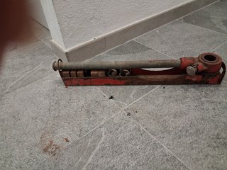 Terraja para hacer roscar a tubos