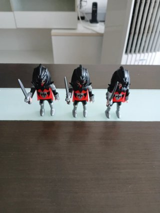 Playmobil 3 guerreros con espada 2.50€ unidad