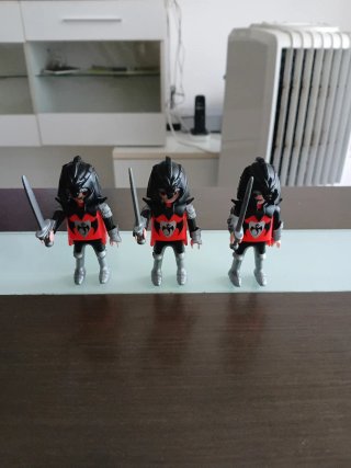 Playmobil 3 guerreros con espada 2.50€ unidad
