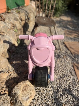 Moto correpasillos Feber rosa