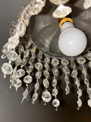 Lámpara colgante vintage de cristal con lágrimas.