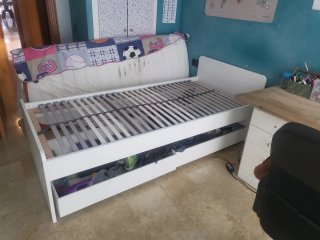 Cama individual Ikea Malm con somier