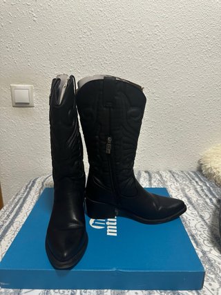 Botas cowboy negras con cremallera