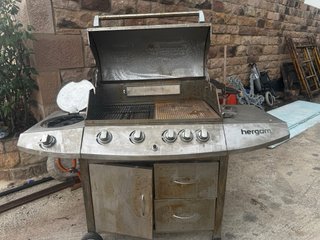 Barbacoa de gas metálica