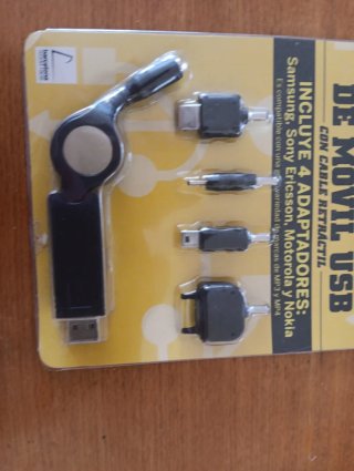 Cargador Móvil USB Retráctil + 4 Adaptadores
