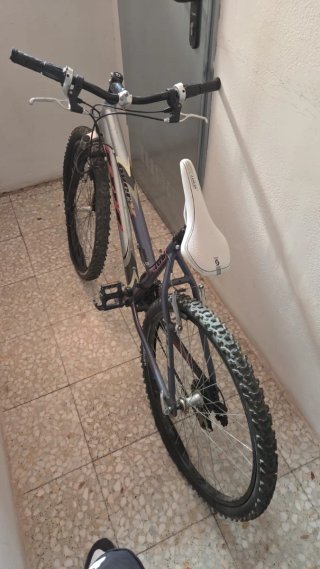 Bicicleta BH 400