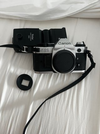 Canon AE-1 Program + 2 objetivos y accesorios