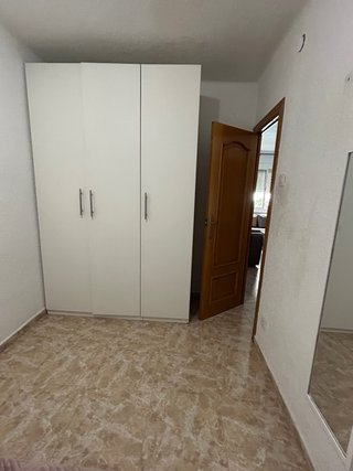 Habitación disponible para una chica