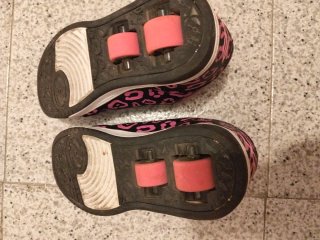 Zapatillas con ruedas Heelys. Talla 33