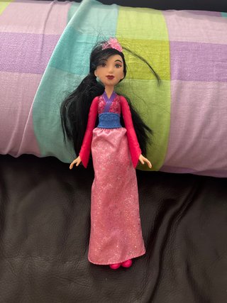 Muñeca Barbie Mulan