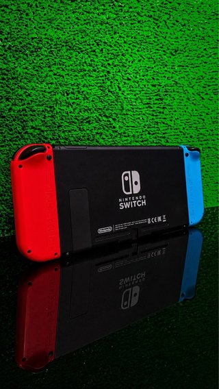 COMO NUEVA!!! Nintendo Switch V2 + Funda