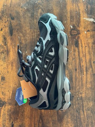 Asics Gel NYC nere taglia 42