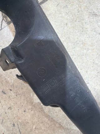 Soporte Faro Derecho BMW E90