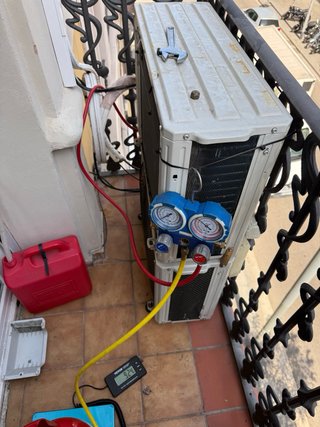 Reparacion y recarga de gas de aire acondicionado