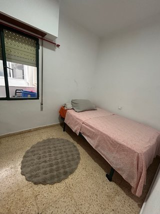 SE ALQUILA HABITACIÓN EN BURJASSOT – SOLO CHICA