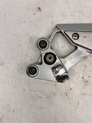 Soporte estribera Yamaha FZ6