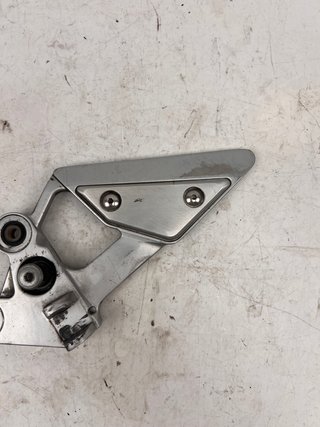 Soporte estribera Yamaha FZ6