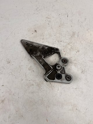 Soporte estribera Yamaha FZ6