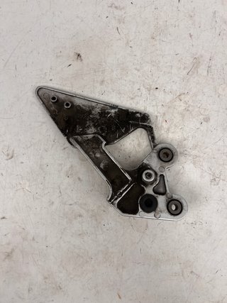 Soporte estribera Yamaha FZ6