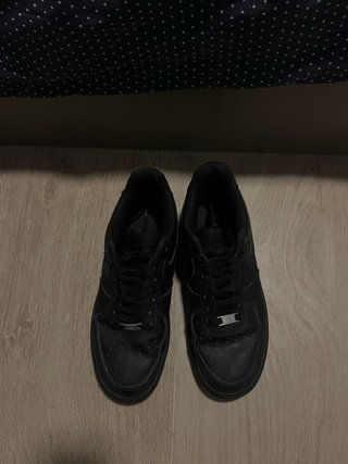 Nike Air Force 1 Negras