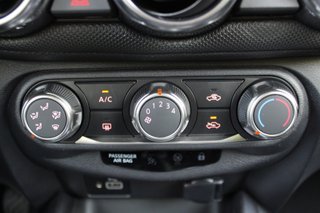 Nissan JUKE DIGT 84 KW 114 CV 6MT NCONNECTA (2023)